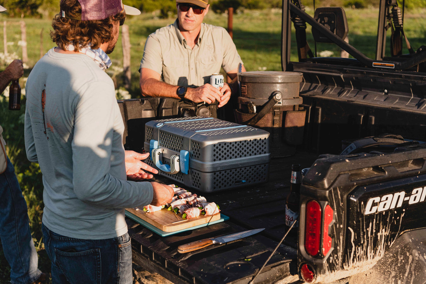 NOMAD Grill & Smoker