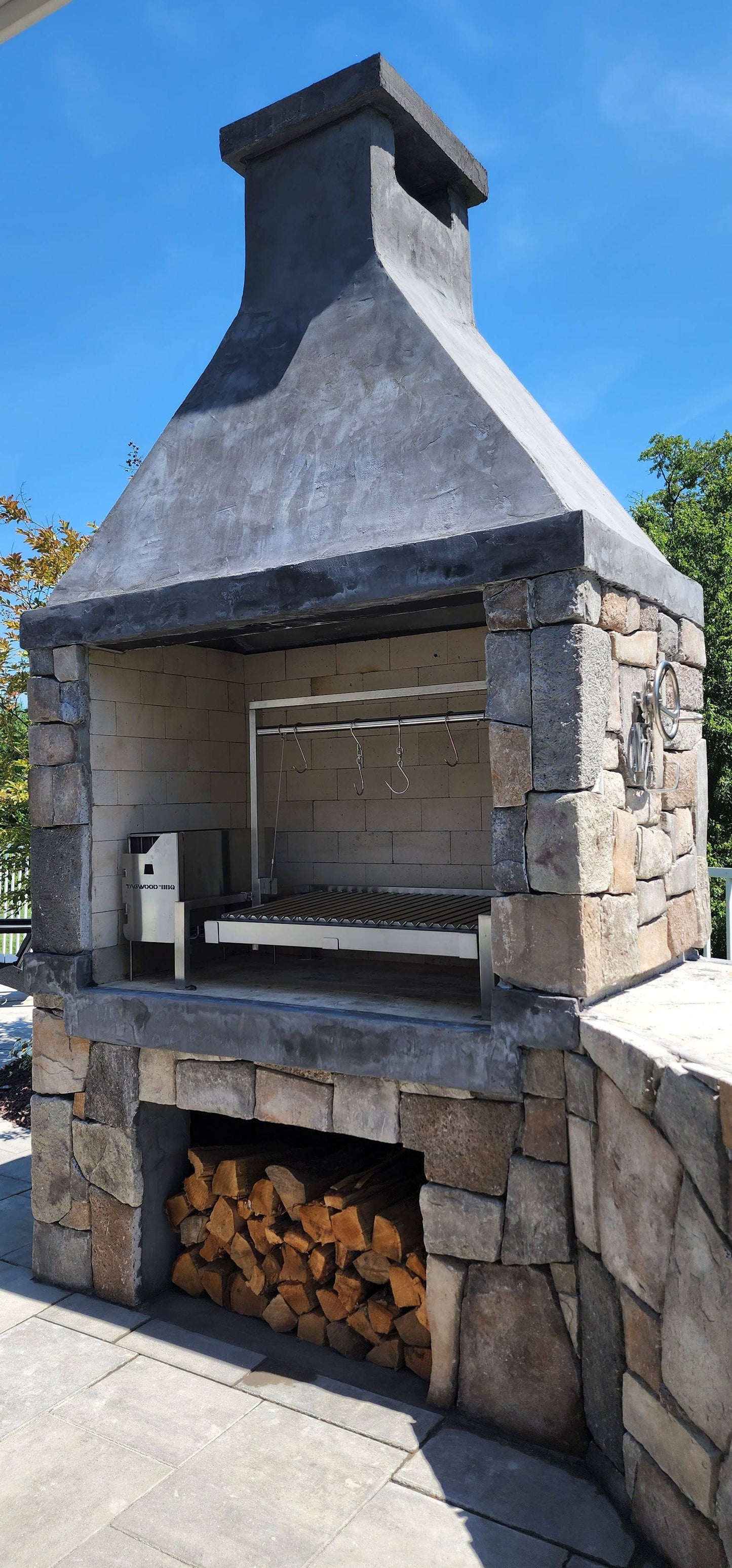 Tagwood BBQ Insert Style Argentine Santa Maria Wood Fire & Charcoal Gaucho Grill without firebricks | BBQ09SS --