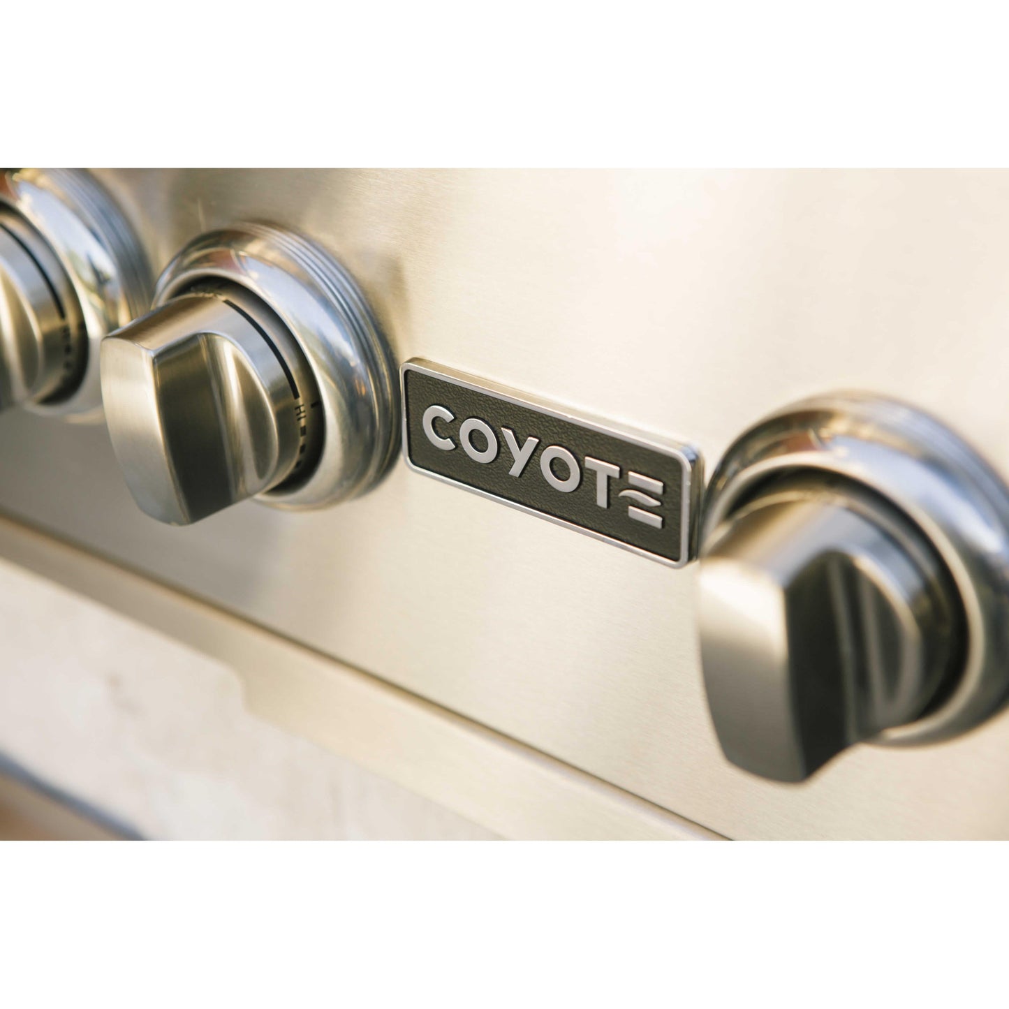 Coyote 50in Built-In Hybrid Grill C1HY50NG