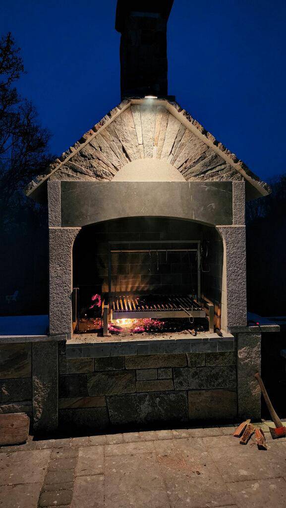 Tagwood BBQ Insert Style Argentine Santa Maria Wood Fire & Charcoal Gaucho Grill without firebricks | BBQ09SS --