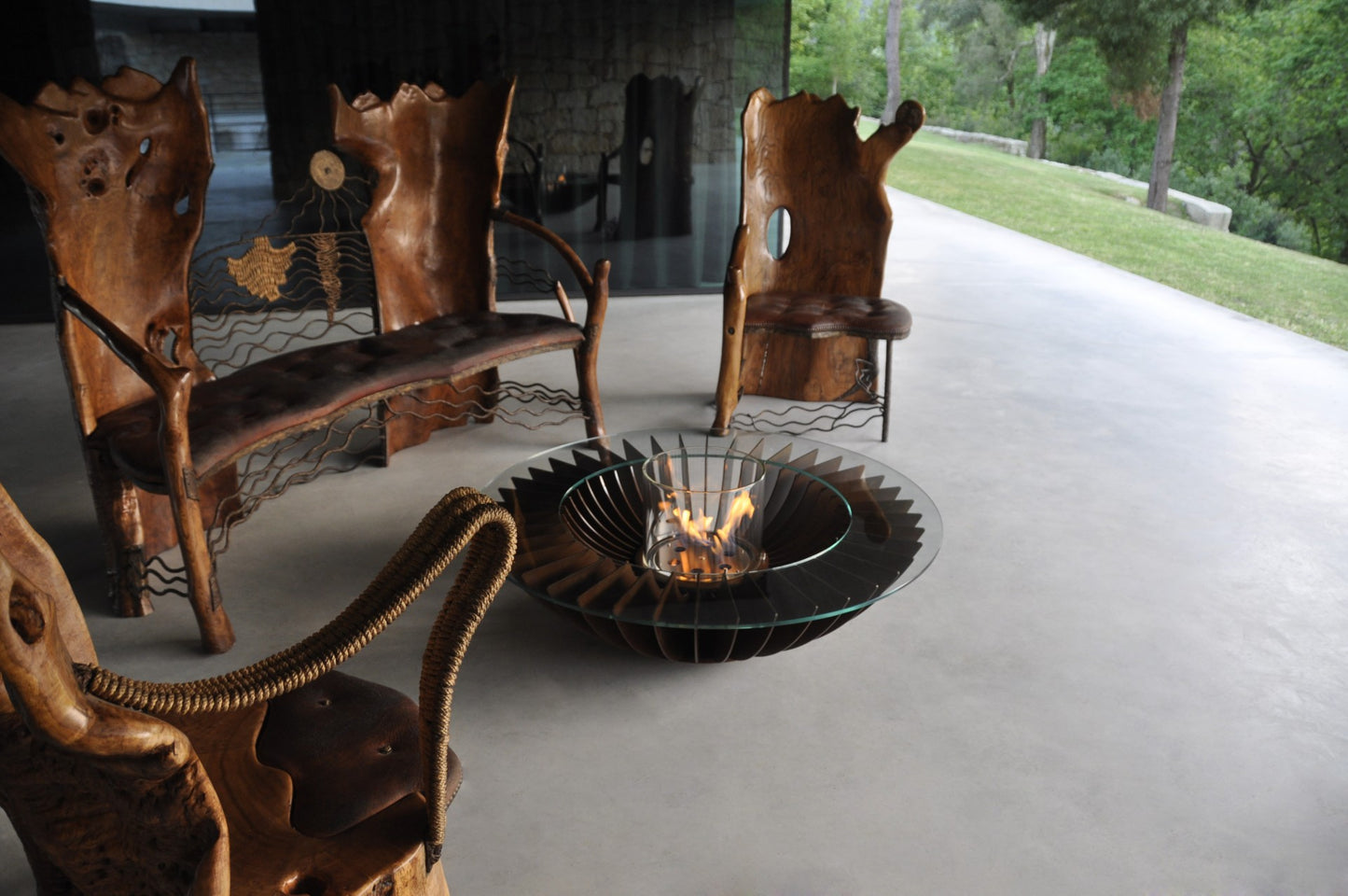 Cosmo 13 Floor Mounted Fireplace
