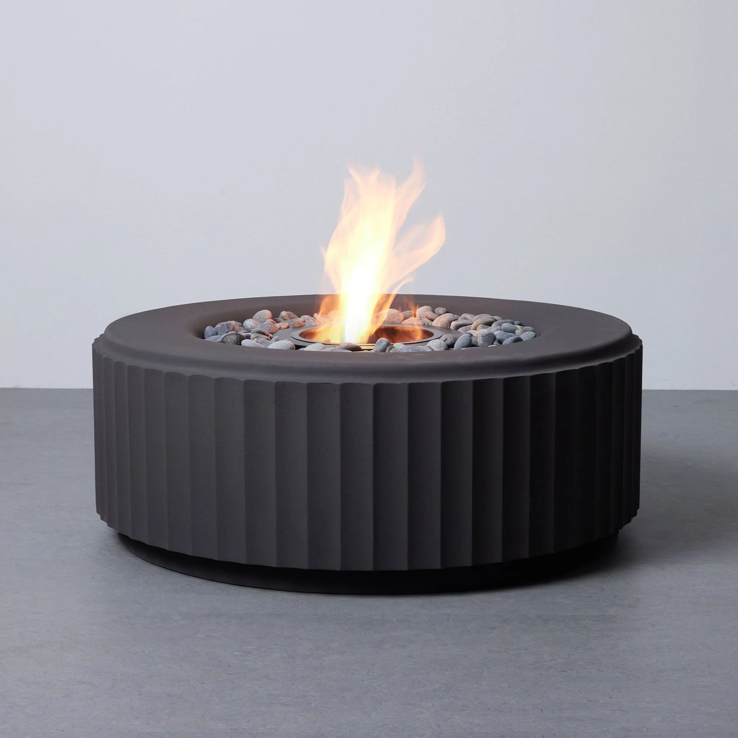 Amani Round Bioethanol Fluted Fire PIt