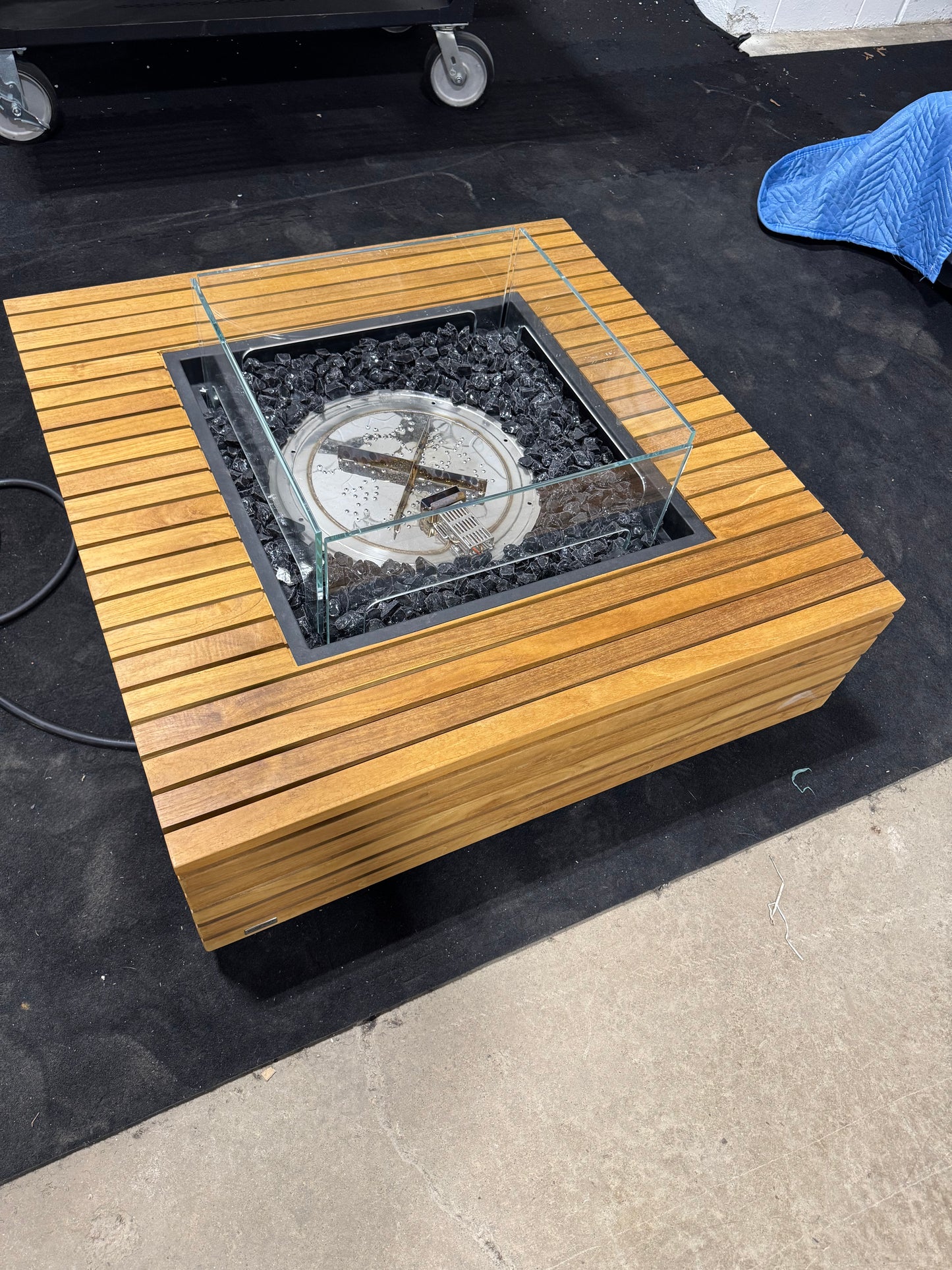 Showroom Teak EcoSmart Fire Base 40 Fire Pit Table Propane